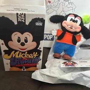 Disney Mickey Family Plush Keychain - Goofy